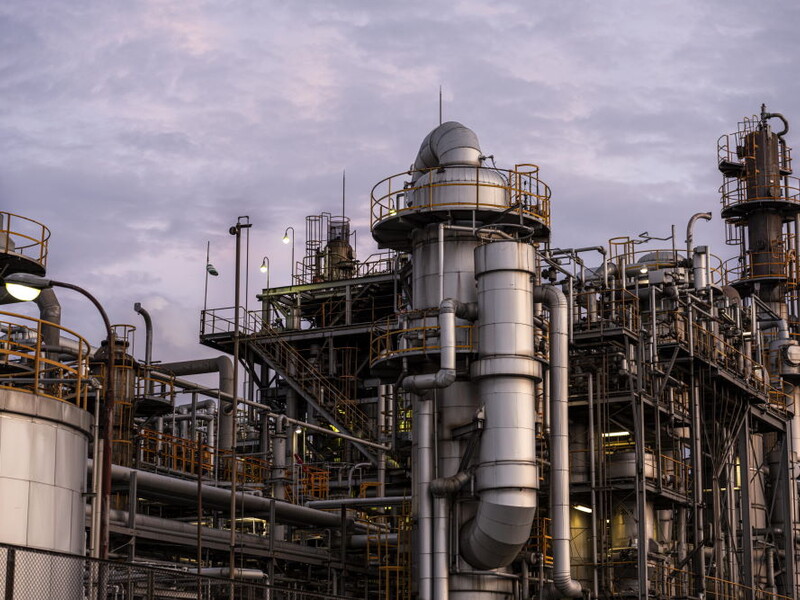 Нефтеперерабатывающая промышленность